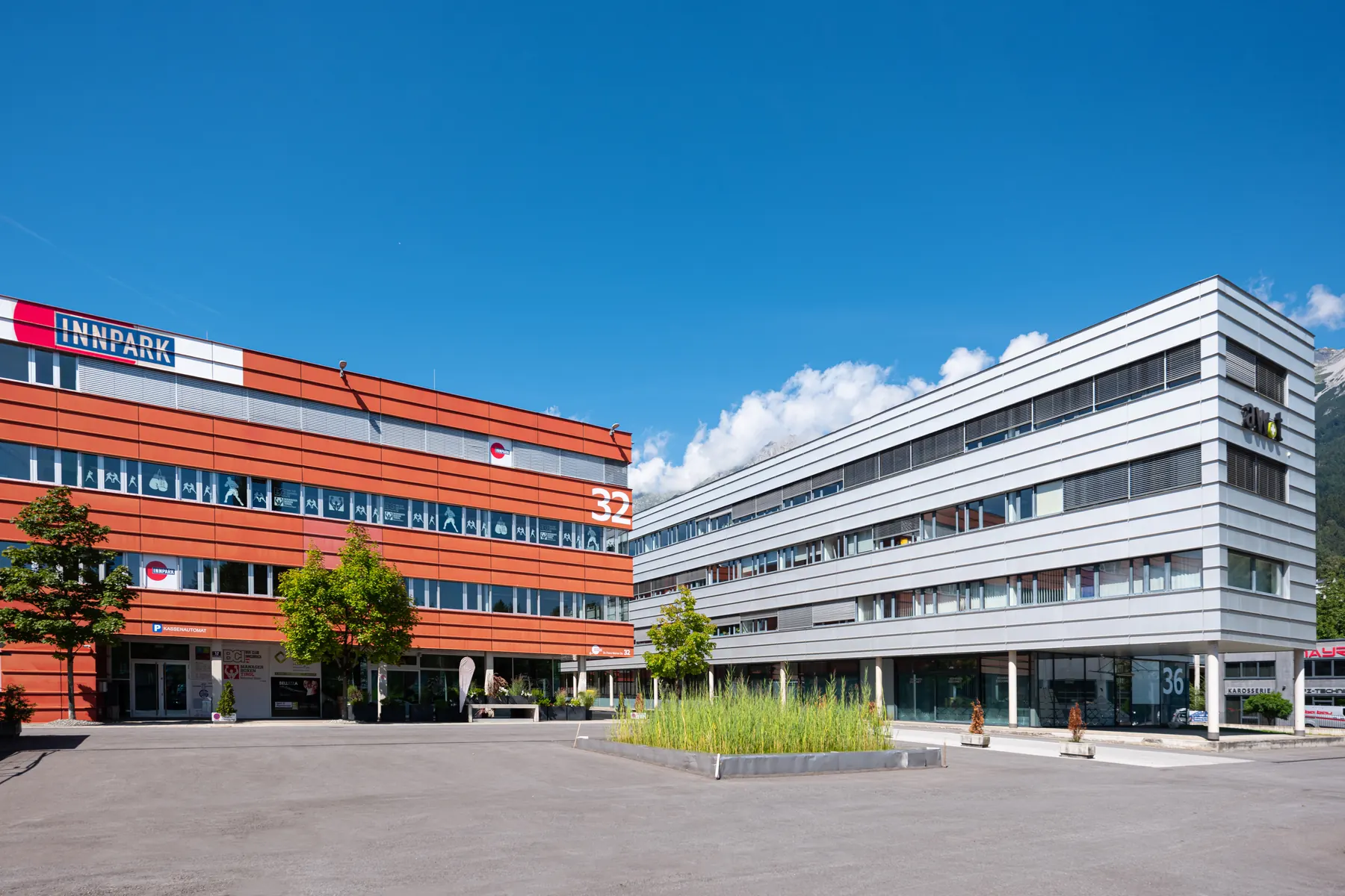 Architektur des Innpark Centers in Innsbruck